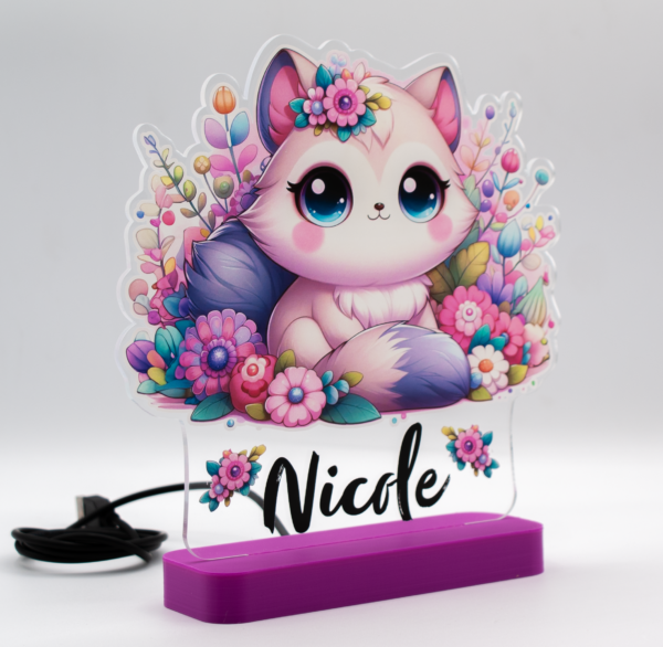 Lampada in plexyglass gattina.